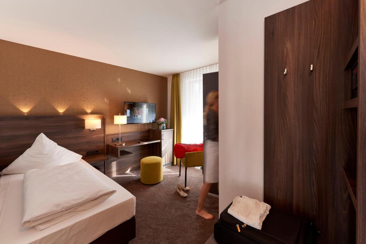 Hotel Muehlenhof Lollar Eksteriør billede